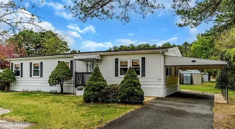 7 Tern Ct, Whiting, NJ 08759