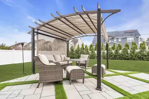 47 Fawcett Blvd, Barnegat, NJ 08005