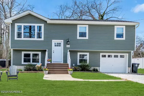 1811 S N St, Wall, NJ 07719