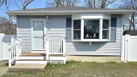 2126 Wainwright Rd, Toms River, NJ 08753
