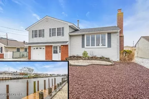 220 Montclair Rd S, Barnegat, NJ 08005