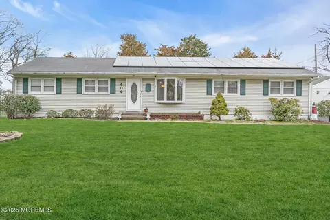 404 Adamston Rd, Brick, NJ 08723