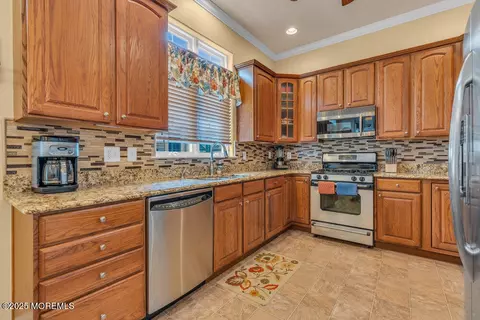 Kitchen - 36 Pancoast Rd, Waretown, NJ 08758 photo 1 of 7
