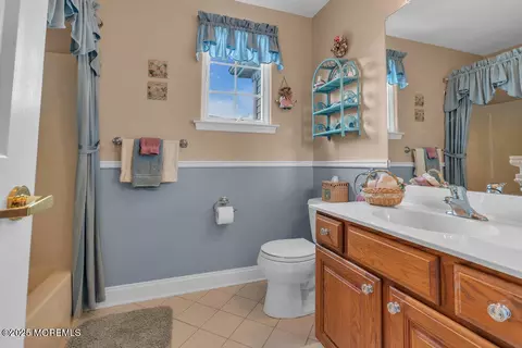 Bath - 36 Pancoast Rd, Waretown, NJ 08758 photo 7 of 7
