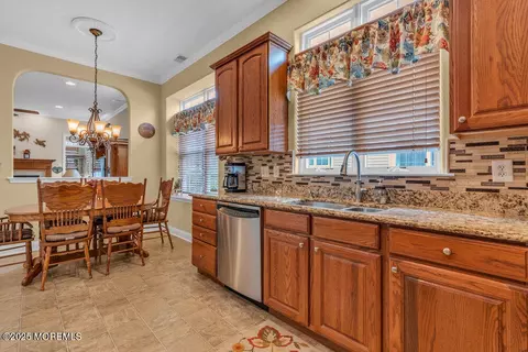 Kitchen - 36 Pancoast Rd, Waretown, NJ 08758 photo 4 of 7