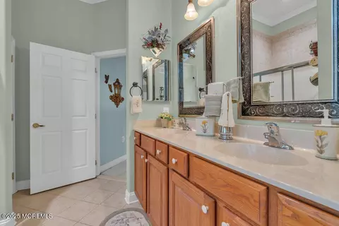 Bath - 36 Pancoast Rd, Waretown, NJ 08758 photo 6 of 7