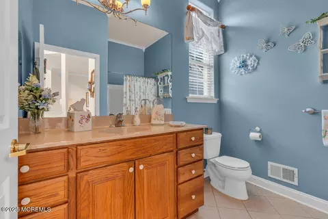 Bath - 36 Pancoast Rd, Waretown, NJ 08758 photo 1 of 7