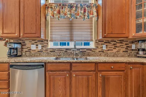 Kitchen - 36 Pancoast Rd, Waretown, NJ 08758 photo 3 of 7