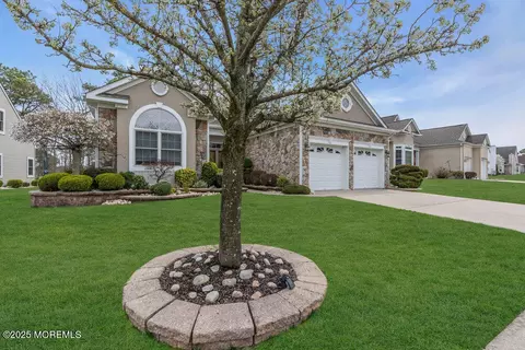Exterior - 36 Pancoast Rd, Waretown, NJ 08758 photo 4 of 20