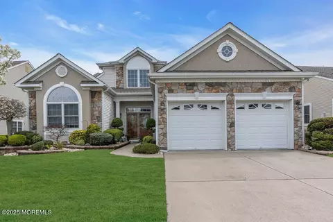 36 Pancoast Rd, Waretown, NJ 08758