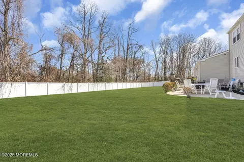 Exterior - 4 Koosman Dr, Middletown, NJ 07748 photo 5 of 6