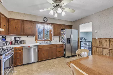Kitchen - 4 Koosman Dr, Middletown, NJ 07748 photo 1 of 1
