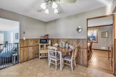 Dining - 4 Koosman Dr, Middletown, NJ 07748 photo 2 of 2
