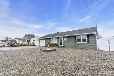 809 Leeward Dr, Forked River, NJ 08731 photo 4
