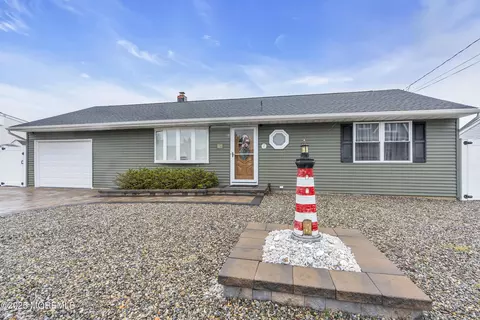 809 Leeward Dr, Forked River, NJ 08731 photo 5