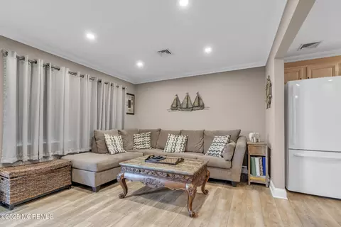 809 Leeward Dr, Forked River, NJ 08731 photo 9
