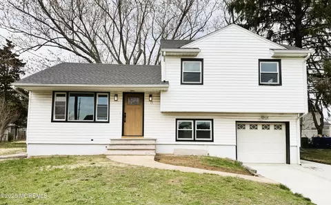 15 Princeton Ave, Tinton Falls, NJ 07753