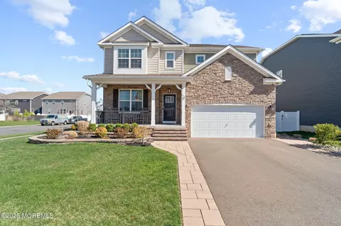 78 Ashburn Ave, Manahawkin, NJ 08050