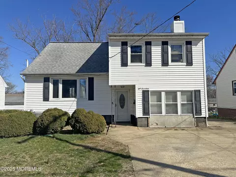 117 Center St, Freehold, NJ 07728