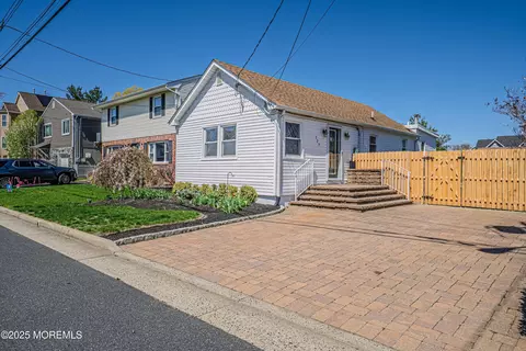 727 Lorillard Ave, Union Beach, NJ 07735