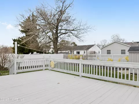 Exterior - 107 Arrowhead Park Dr, Brick, NJ 08724 photo 4 of 6