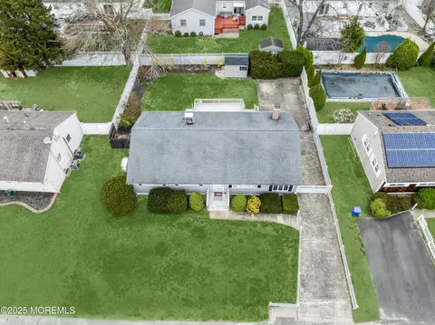 View/Area - 107 Arrowhead Park Dr, Brick, NJ 08724 photo 2 of 4