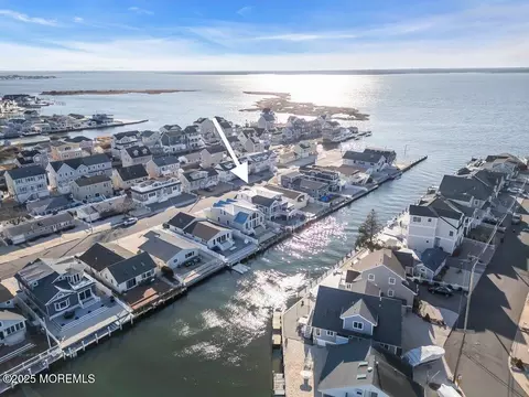 250 Ocean Bay Blvd, Lavallette, NJ 08735