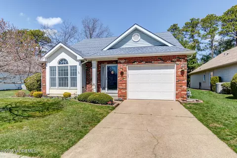 1644 Goldspire Rd, Toms River, NJ 08755