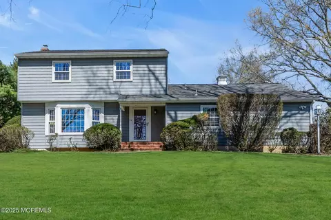 66 Ballantine Rd, Middletown, NJ 07748