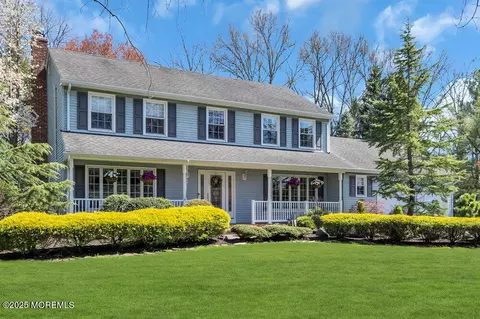 38 Jennifer Dr, Red Bank, NJ 07701