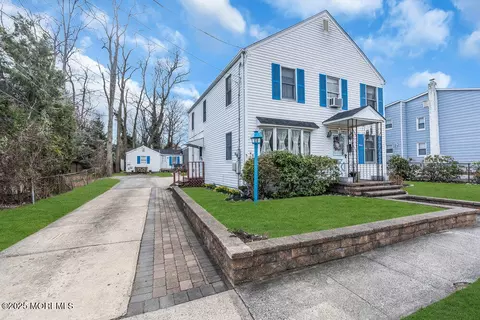 18 Maple Ave, Eatontown, NJ 07724