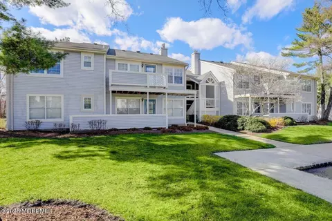394 Brookview Ct, Howell, NJ 07731