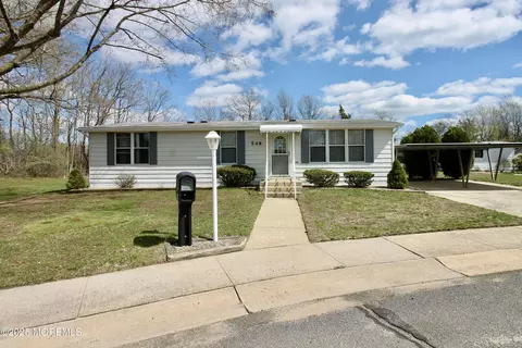548 James St, Freehold, NJ 07728