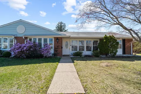 1272 Argyll Cir # D, Lakewood, NJ 08701