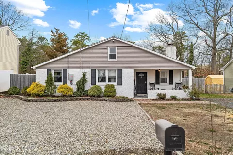 62 Woodland Dr, Brick, NJ 08723