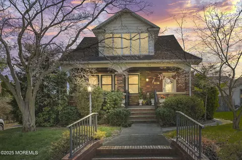 334 N 8th Ave, Manville, NJ 08835