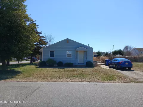 2225 6th Ave, Toms River, NJ 08753