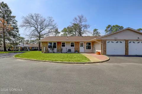 70 Buckingham Dr #D, Manchester, NJ 08759