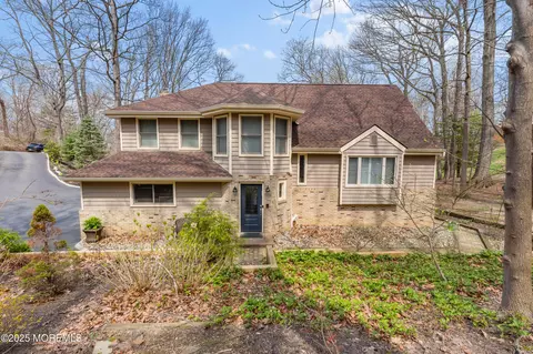 27 Bayview Ter, Highlands, NJ 07732