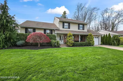 25 Cliffwood Dr, Neptune City, NJ 07753