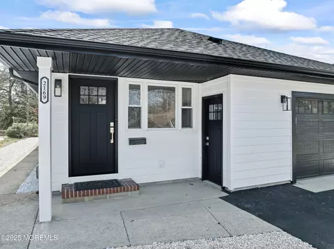 2169 Mt Hood Ln, Toms River, NJ 08753
