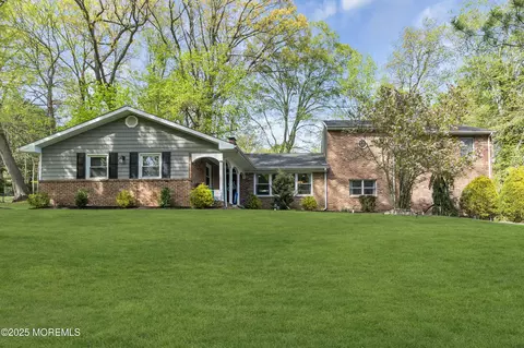 71 Bamm Hollow Rd, Middletown, NJ 07748