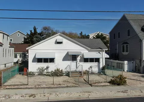 110 G St, Seaside Park, NJ 08752