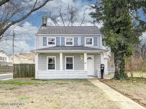 43 Fulton St, Keyport, NJ 07735