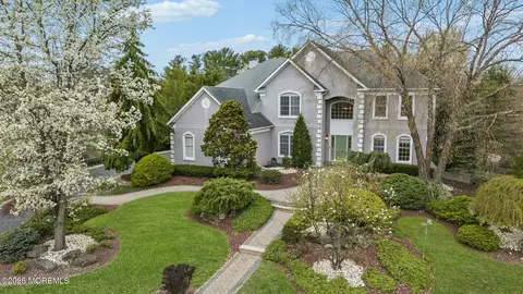 530 Turtle Hollow Dr, Freehold, NJ 07728