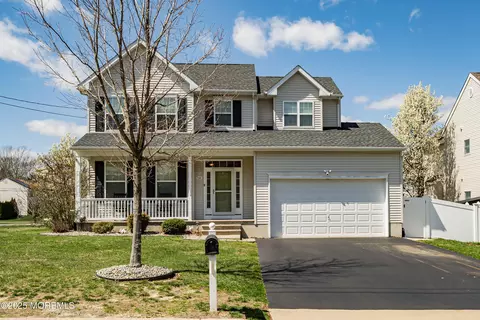 544 Coral Ln, Manahawkin, NJ 08050