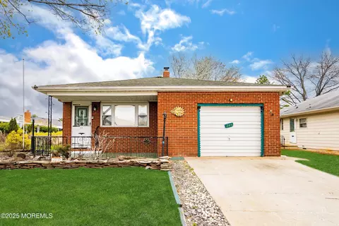 246 Charlotteville Dr N, Toms River, NJ 08757