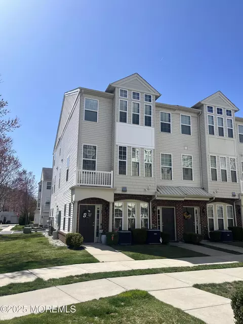 44 Jake Dr, Tinton Falls, NJ 07712