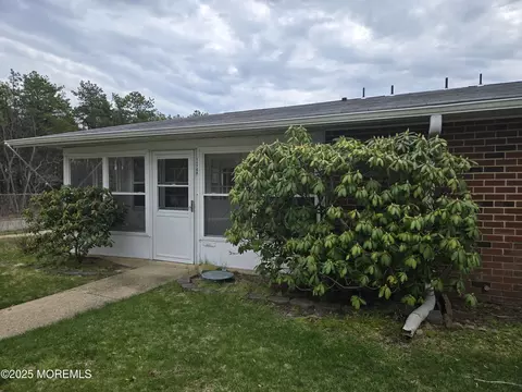 1174 Clydebank Ct # A, Lakewood, NJ 08701