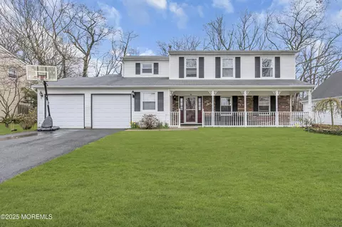 36 Appletree Rd, Howell, NJ 07731